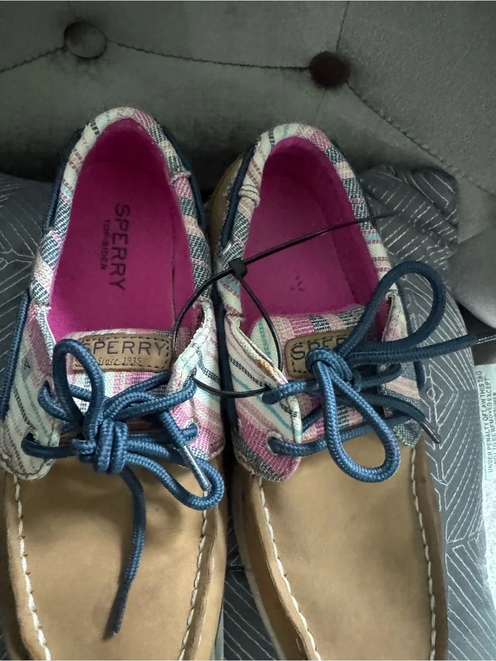 Girl’s Casual Sperry Boat Shoes in Tan with Multicolor Accent size 3